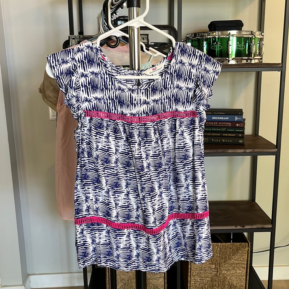 Vineyard Vines silk and rayon top